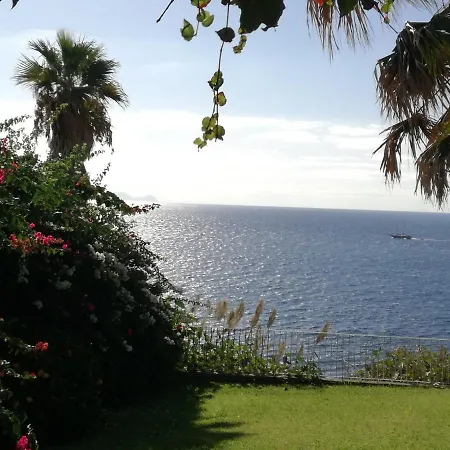 Sea To - Sea Front View Apartment Canico (Madeira)